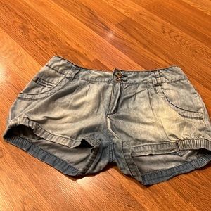 Distressed acid washed shorts